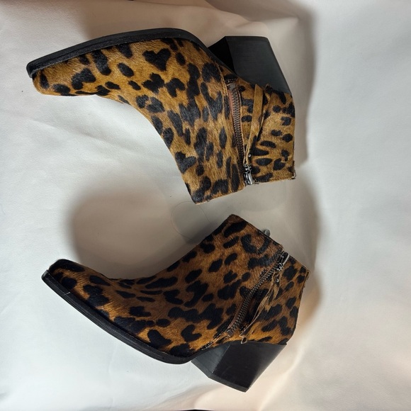 SAM EDELMAN Sz 6 Ponyhair Leather Leopard Print Ankle Boots Stacked Heel Booties - Picture 4 of 10